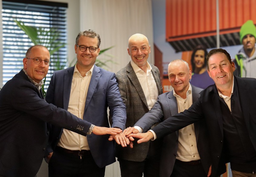 Logistic Force neemt Via Logistics Professionals over